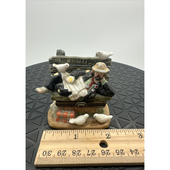 Emmett Kelly, Jr. Signature Collection Flambro Bisque Trinket Pill Box - Picture 7 of 8